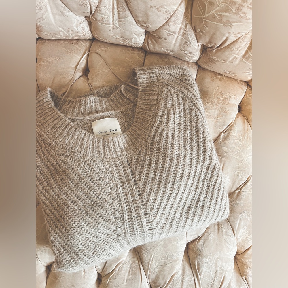 💌Part Two💌 Wool Pullover / Size M